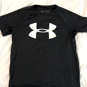 Gently used youth Under Armour T-shirt